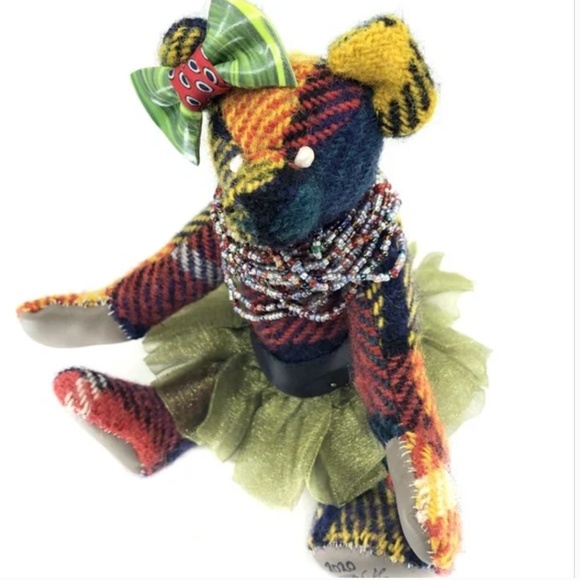 “Persephone” - Wool tartan heirloom teddy bear - Picture 3 of 8